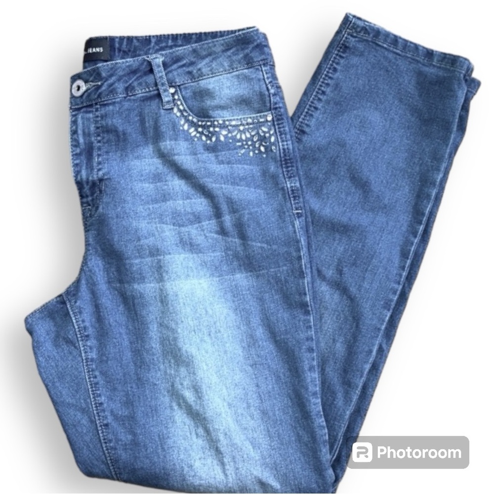 REITMANS bedazzled jeans straight leg